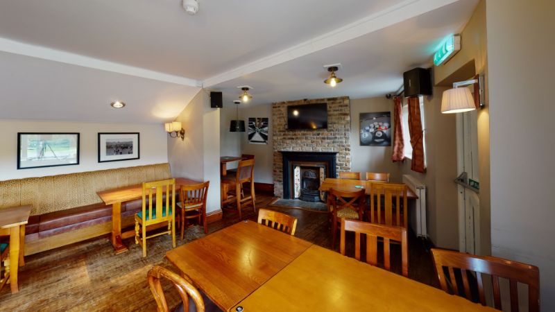 Falcon-Pub-Prudhoe-Dining-Room(2)